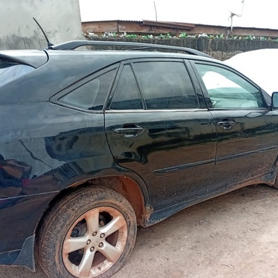 Lexus RX 330 In  ILogbo Ogun State (Fast finger)