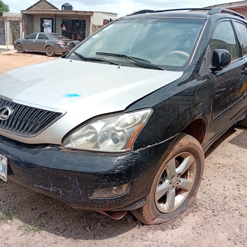Lexus RX 330 In  ILogbo Ogun State (Fast finger) image