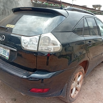 Lexus RX 330 In  ILogbo Ogun State (Fast finger)