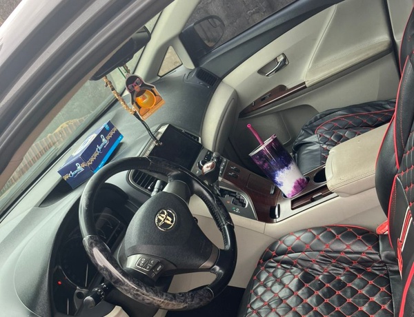 Neatly used 2013 Toyota Venza for Sale In Lagos