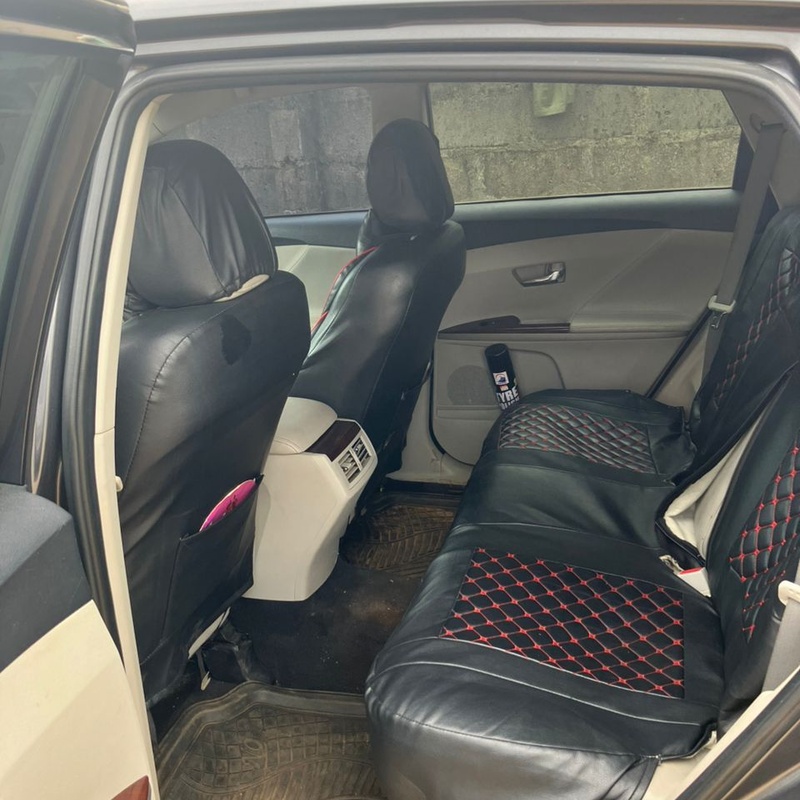 Neatly used 2013 Toyota Venza for Sale In Lagos image