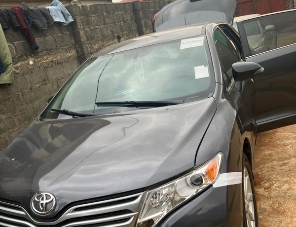 Neatly used 2013 Toyota Venza for Sale In Lagos