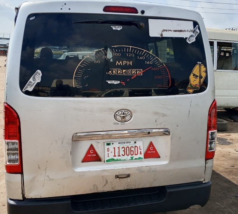 Toyota Hummer 2013 1 MANUAL GEAR for Sale In Lagos image