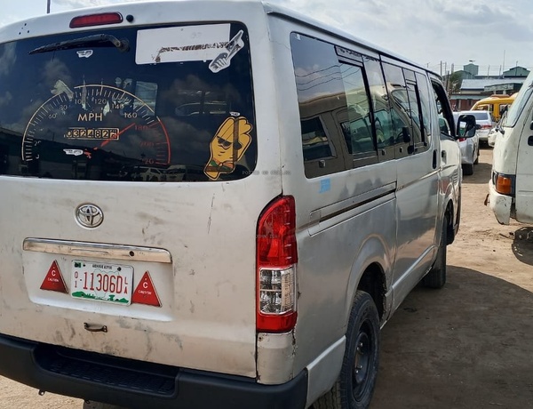 Toyota Hummer 2013 1 MANUAL GEAR for Sale In Lagos