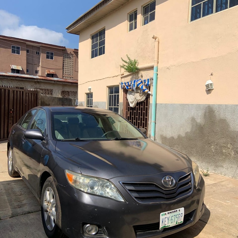 Toyota Camry XLE 2011 Sedan (Grey) image