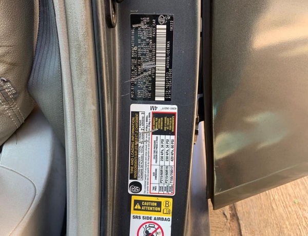 Toyota Camry XLE 2011 Sedan (Grey)
