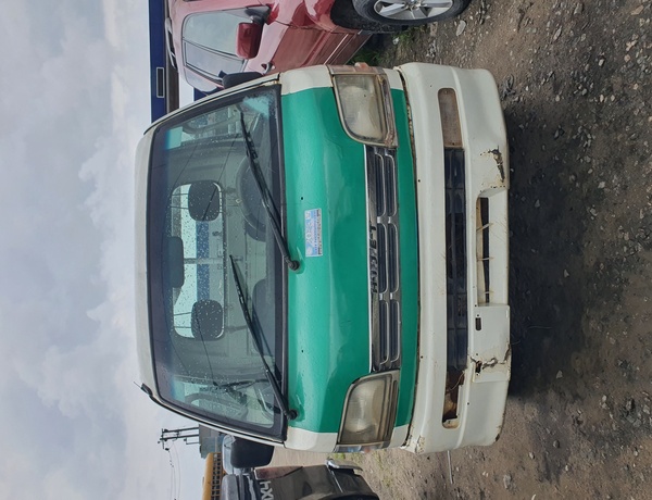 Daihatus hijet 2002 In Lagos