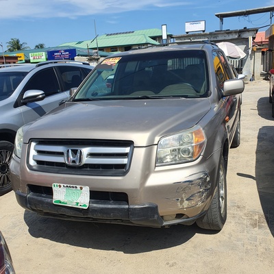 Honda Pilot 2005 (gold) In Ajah