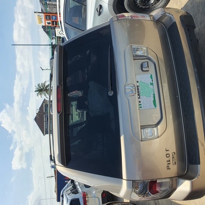 Honda Pilot 2005 (gold) In Ajah