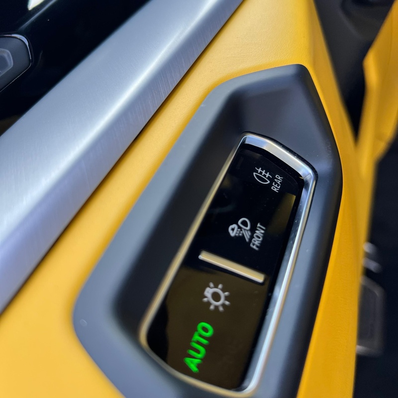 Lamboghini Urus 2020 (yellow) In Lekki Lagos image