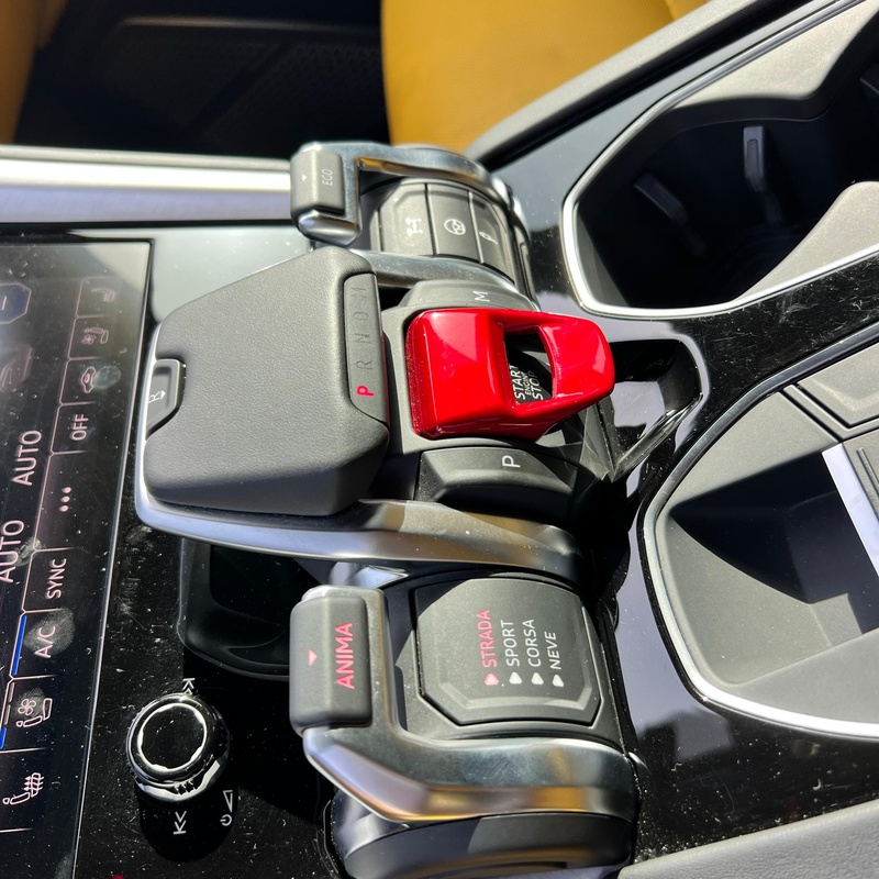 Lamboghini Urus 2020 (yellow) In Lekki Lagos image