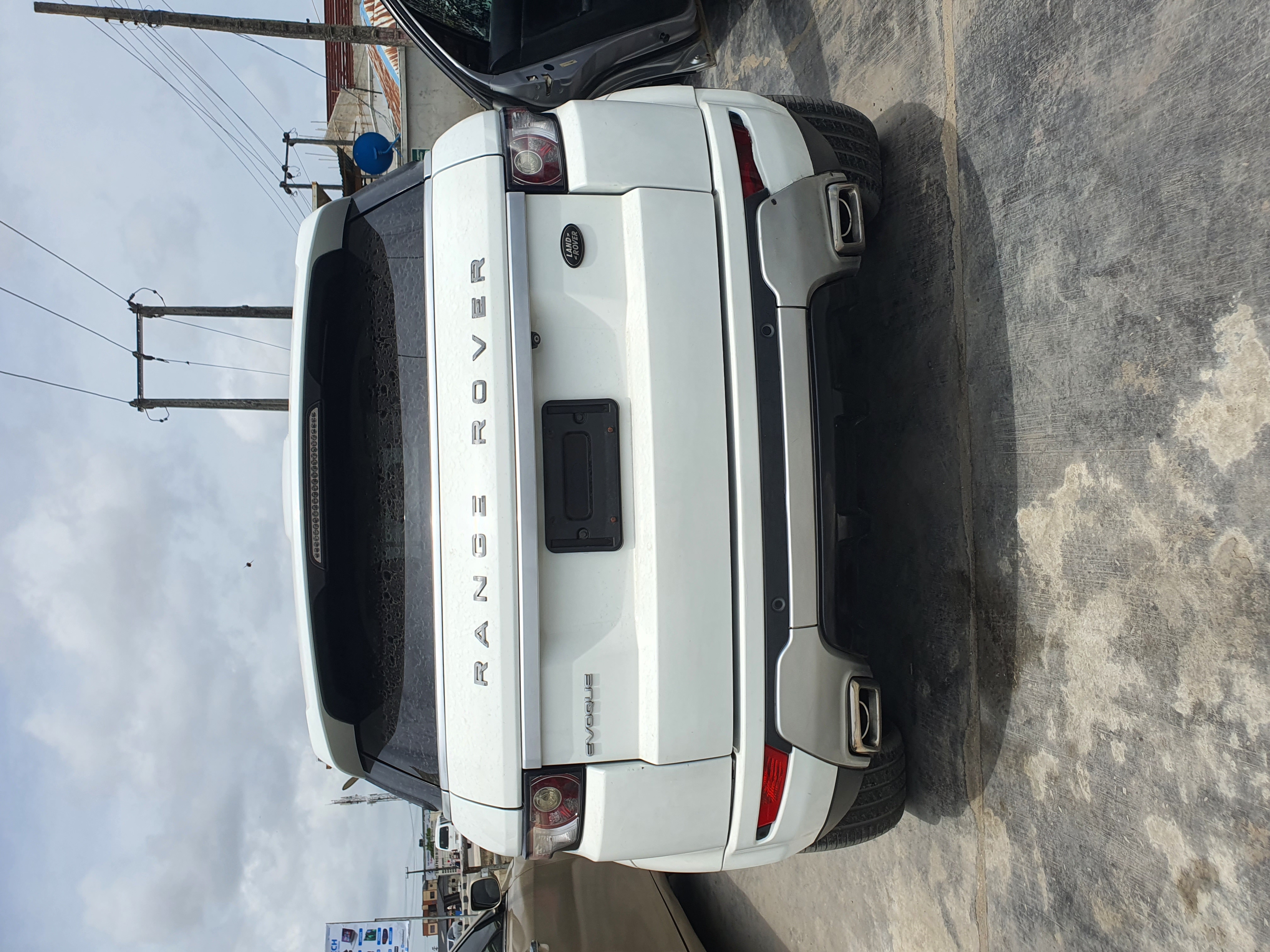 Car Image 9