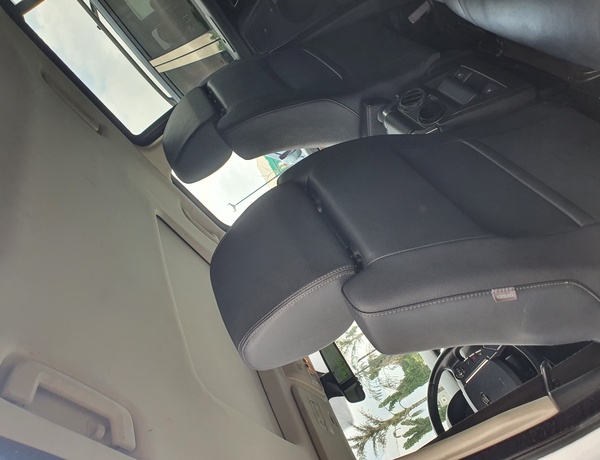 Land Rover Range Rover Sport 2013 (white)