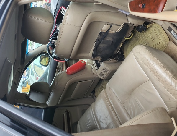 Lexus RX 400h 2006 (black) In Lagos