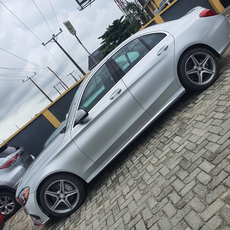 Mercedes Benz C300 4matic (silver) 2015 image
