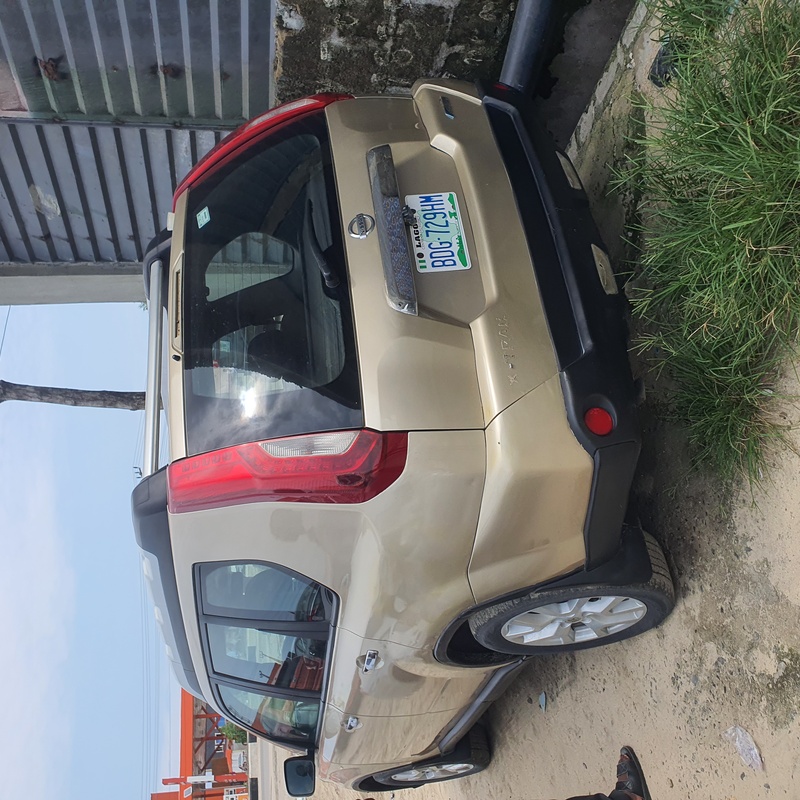 Nissan X trail 2011 (gold) In Lagos image