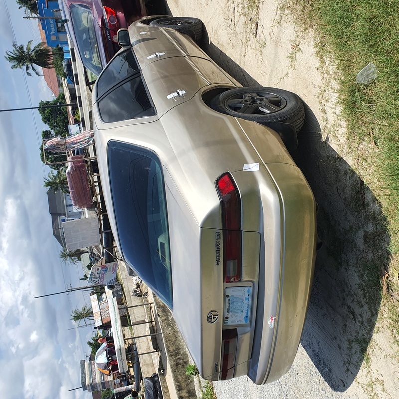 Toyota Camry 2000 (gold) LE In Ajah image