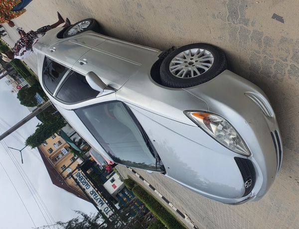 Toyota Camry 2004 Silver XLE In Lagos