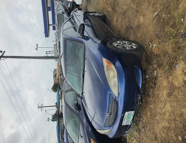 Toyota Camry 2005 (blue) In Ajah