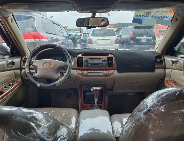 Toyota Camry 2005 (gold) In Lagos