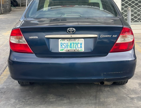 Toyota Camry 2005 XLE (Blue) In Lagos