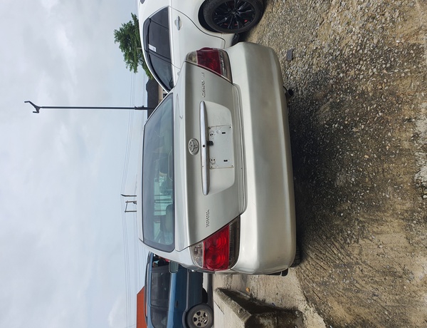 Toyota Camry 2006 (gray) In Lagos
