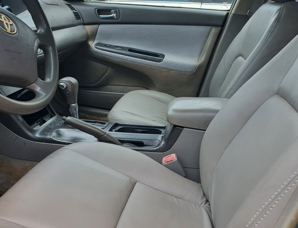 Toyota Camry 2006 (gray) In Lagos