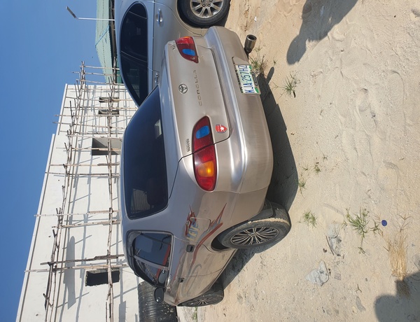 Toyota Corolla 2000 (gold) In Lagos