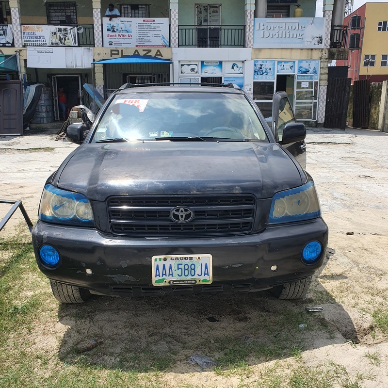 Toyota Highlander 2003 (black) Limited In Lagos image