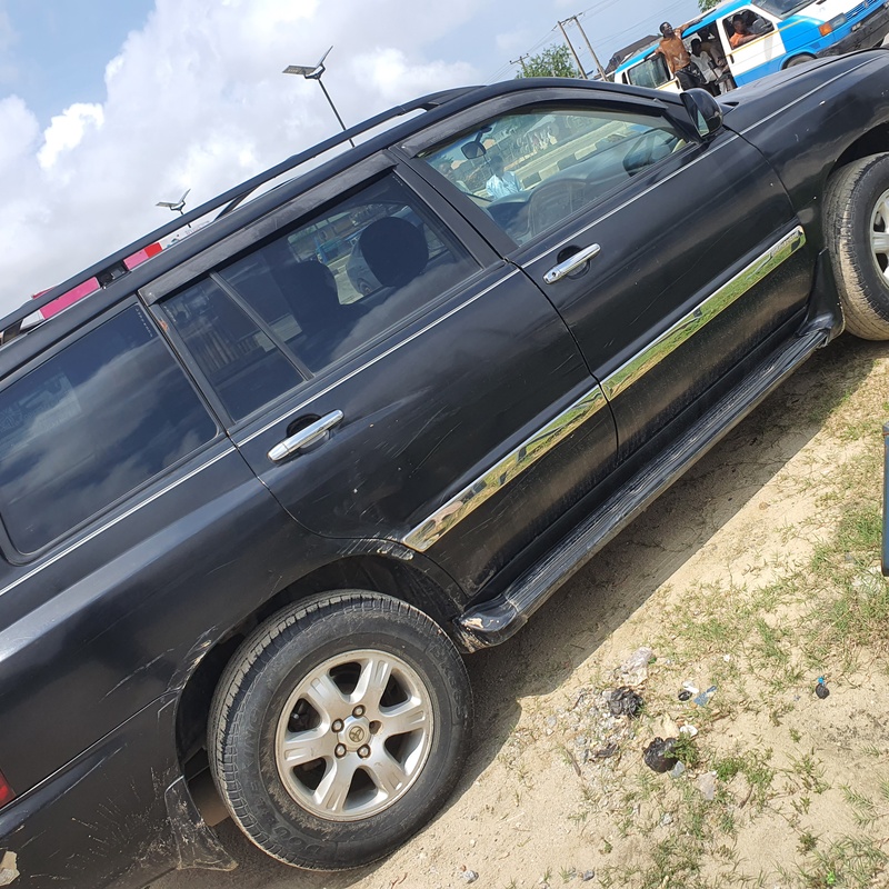 Toyota Highlander 2003 (black) Limited In Lagos image
