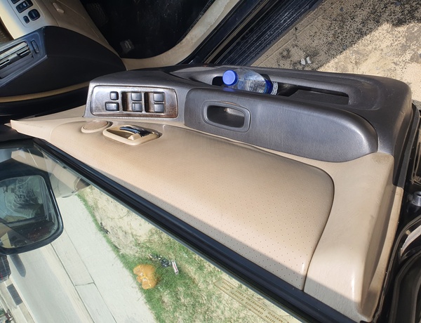 Toyota Highlander 2003 (black) Limited In Lagos