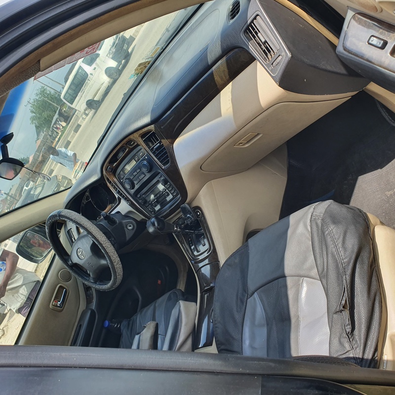 Toyota Highlander 2003 (black) Limited In Lagos image