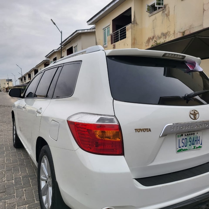 Toyota Highlander 2008 (white) In Lagos image