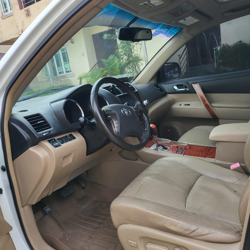 Toyota Highlander 2008 (white) In Lagos image