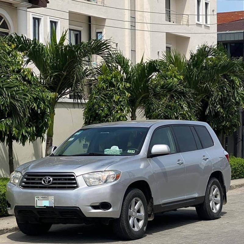 Toyota Highlander 2012 (silver) In Lagos image