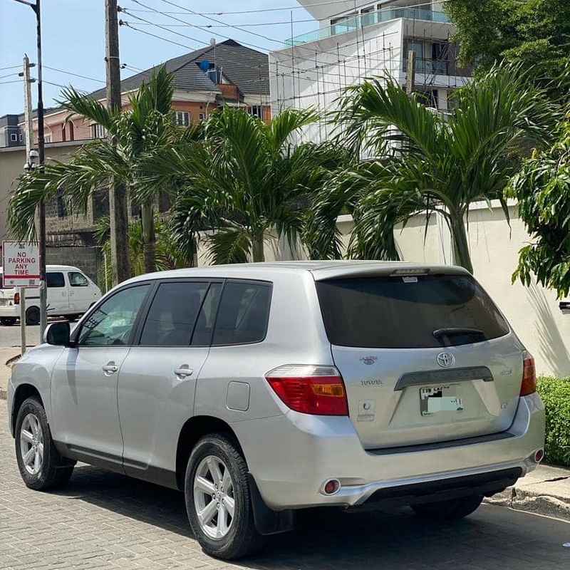 Toyota Highlander 2012 (silver) In Lagos image