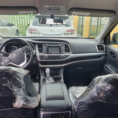 Toyota Highlander (gray) 2015 Limited In Lagos