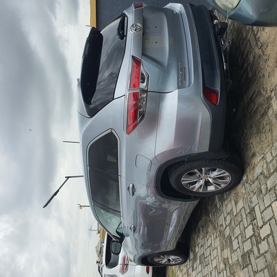 Toyota Highlander (gray) 2015 Limited In Lagos