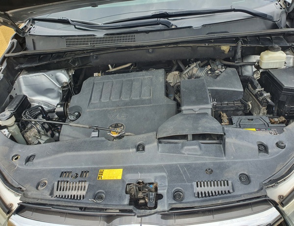 Toyota Highlander (gray) 2015 Limited In Lagos