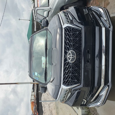 Toyota Land Cruiser Prado 2005 upgraded  to 2016 In Lagos