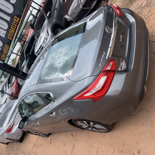 A month used First body Nissan SV in Enugu