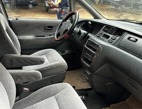 2000 Honda Shuttle In Igando,Lagos