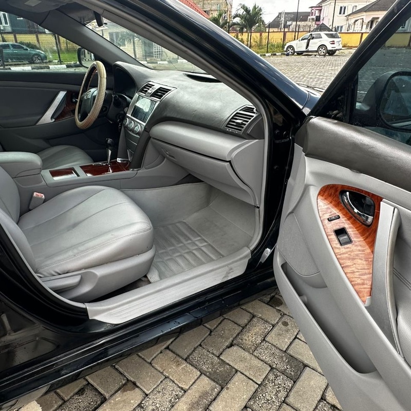 2009 Camry XLE In Lagos image