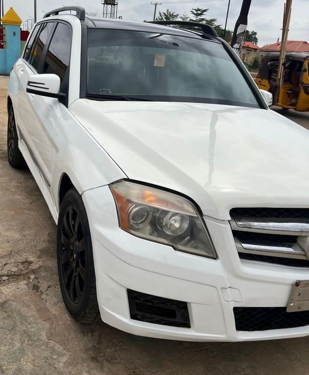 2010 Mercedes Benz GLK350 Double Pano Roof In Lagos image