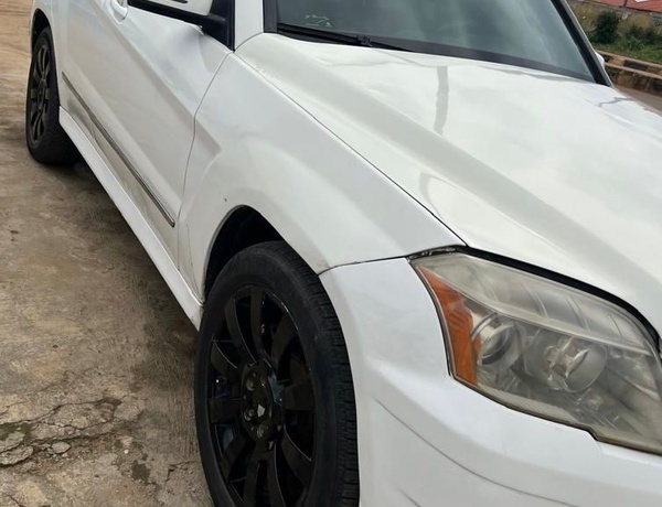2010 Mercedes Benz GLK350 Double Pano Roof In Lagos