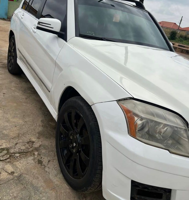 2010 Mercedes Benz GLK350 Double Pano Roof In Lagos image