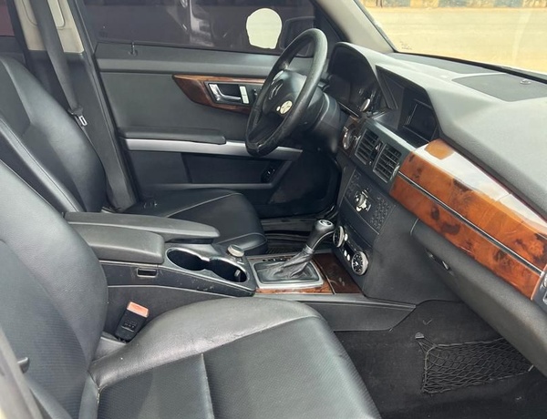 2010 Mercedes Benz GLK350 Double Pano Roof In Lagos