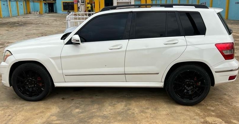 2010 Mercedes Benz GLK350 Double Pano Roof In Lagos image