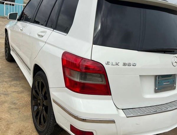 2010 Mercedes Benz GLK350 Double Pano Roof In Lagos