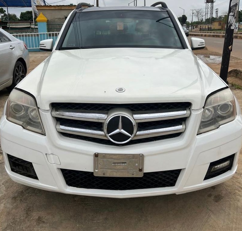 2010 Mercedes Benz GLK350 Double Pano Roof In Lagos image
